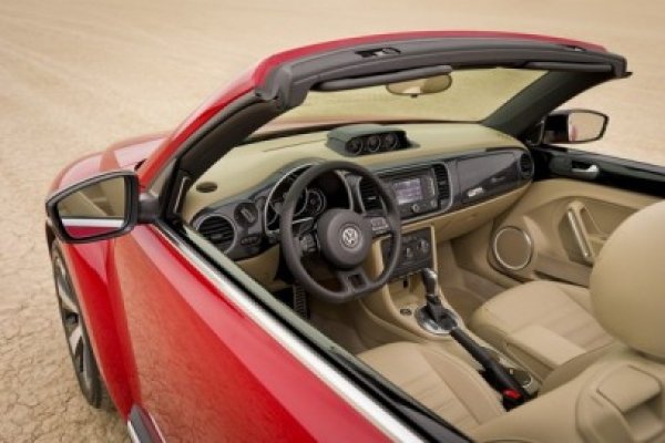 Volkswagen Beetle Cabrio - Imagini şi informaţii oficiale